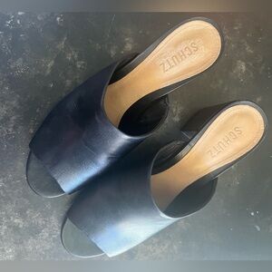 Schutz Black Mule